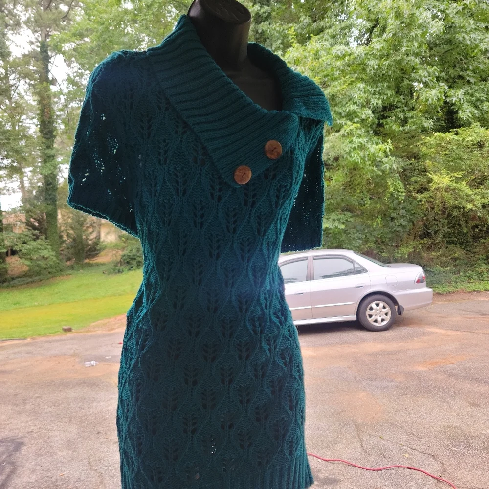 Crocheted top - Picture 2 of 5